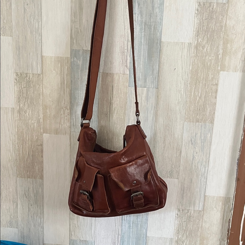 Elegant Brown Leather Shoulder Bag